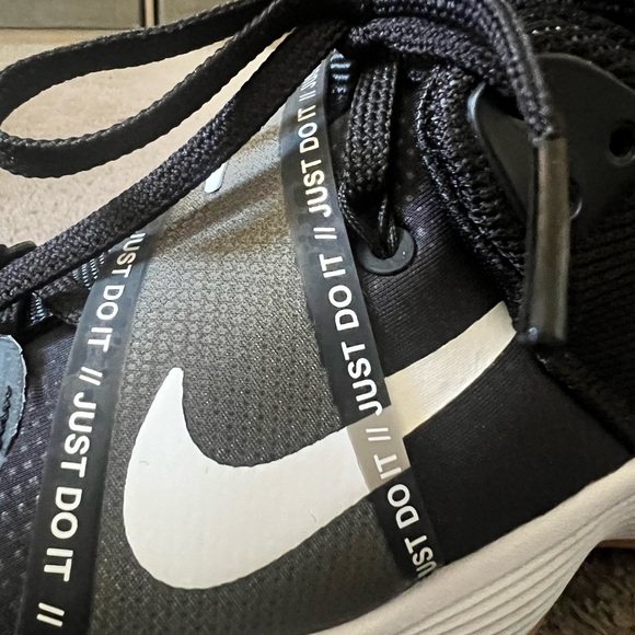 Nike React HyperSet Black sneakers in size 8 - Picture 8 of 10